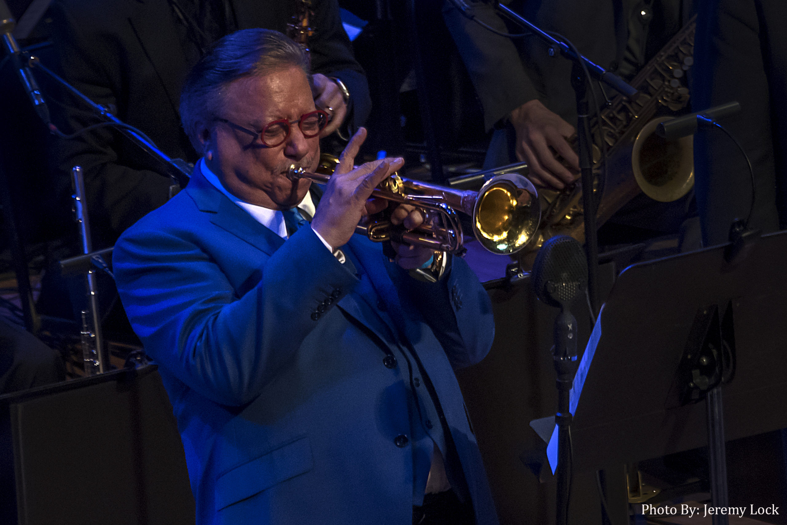 Arturo Sandoval performing